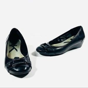 Anne Klein Sport Black Leather Ballet Flats Wedges Buckle Detail Size 6M Aisha